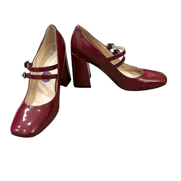 Marc Fisher Patent Mary Jane Block Heel Pumps in Burgundy Red Size: 6 1/2 - Picture 3 of 10